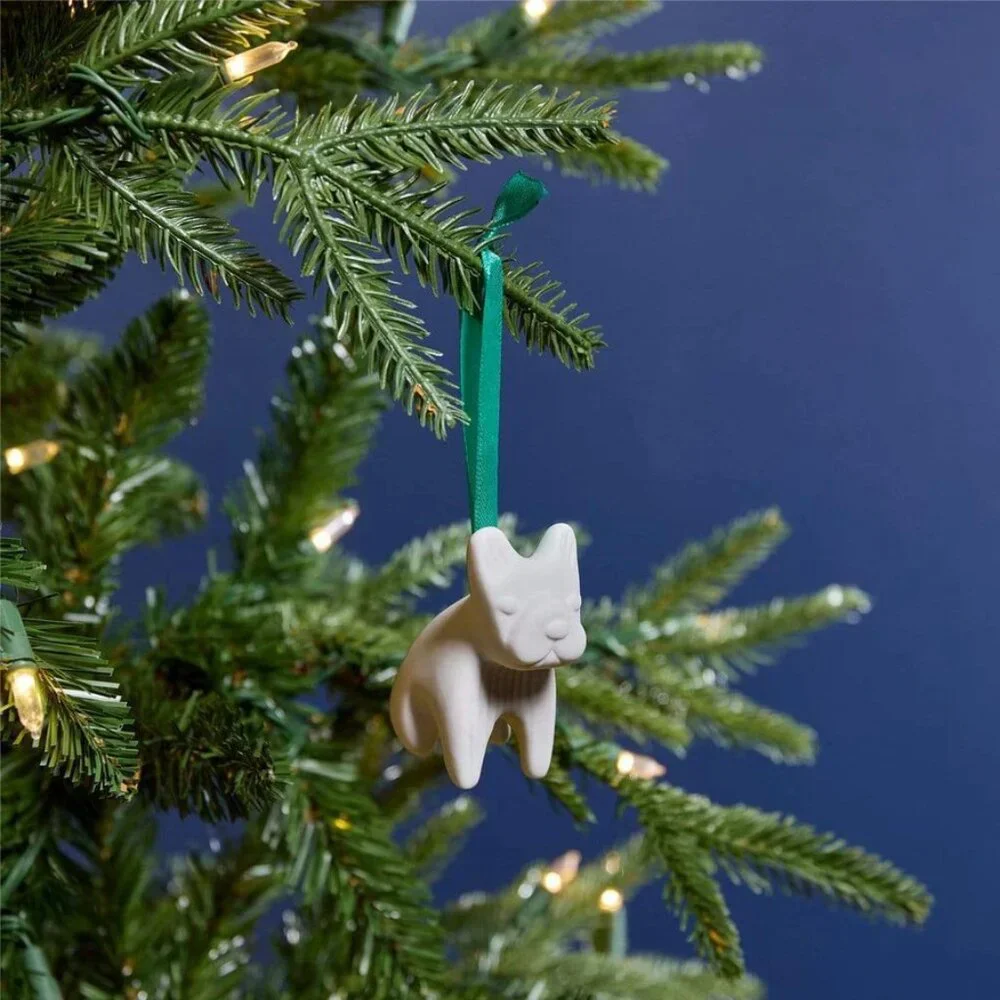 JONATHAN ADLER WHITE PORCELAIN FRENCH BULLDOG ORNAMENT NEW IN BEAUTIFUL BOX